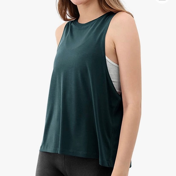 ODODOS 3 pack work out tank top THIS ITEM IS SOLD. Unable to remove listing - Picture 3 of 10